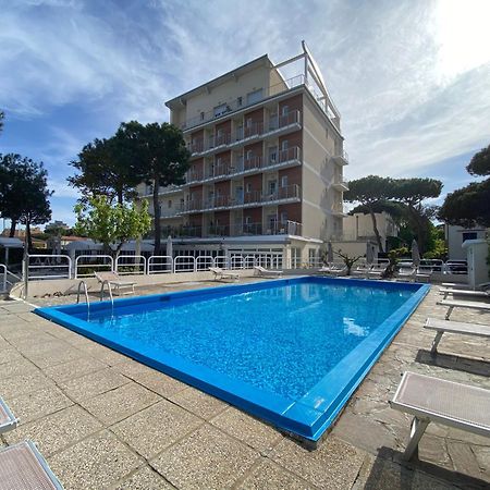 Hotel Franca Milano Marittima Buitenkant foto
