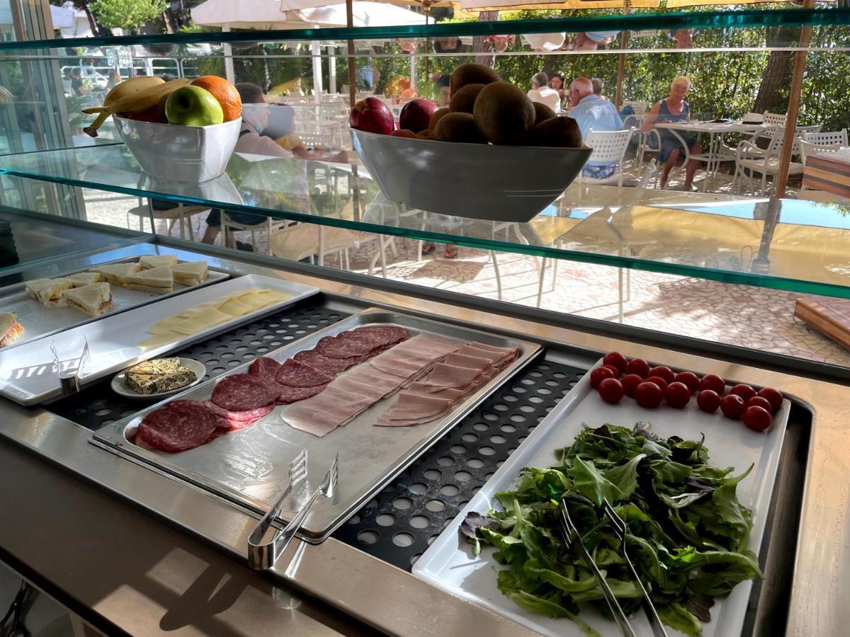 Hotel Franca Milano Marittima Buitenkant foto