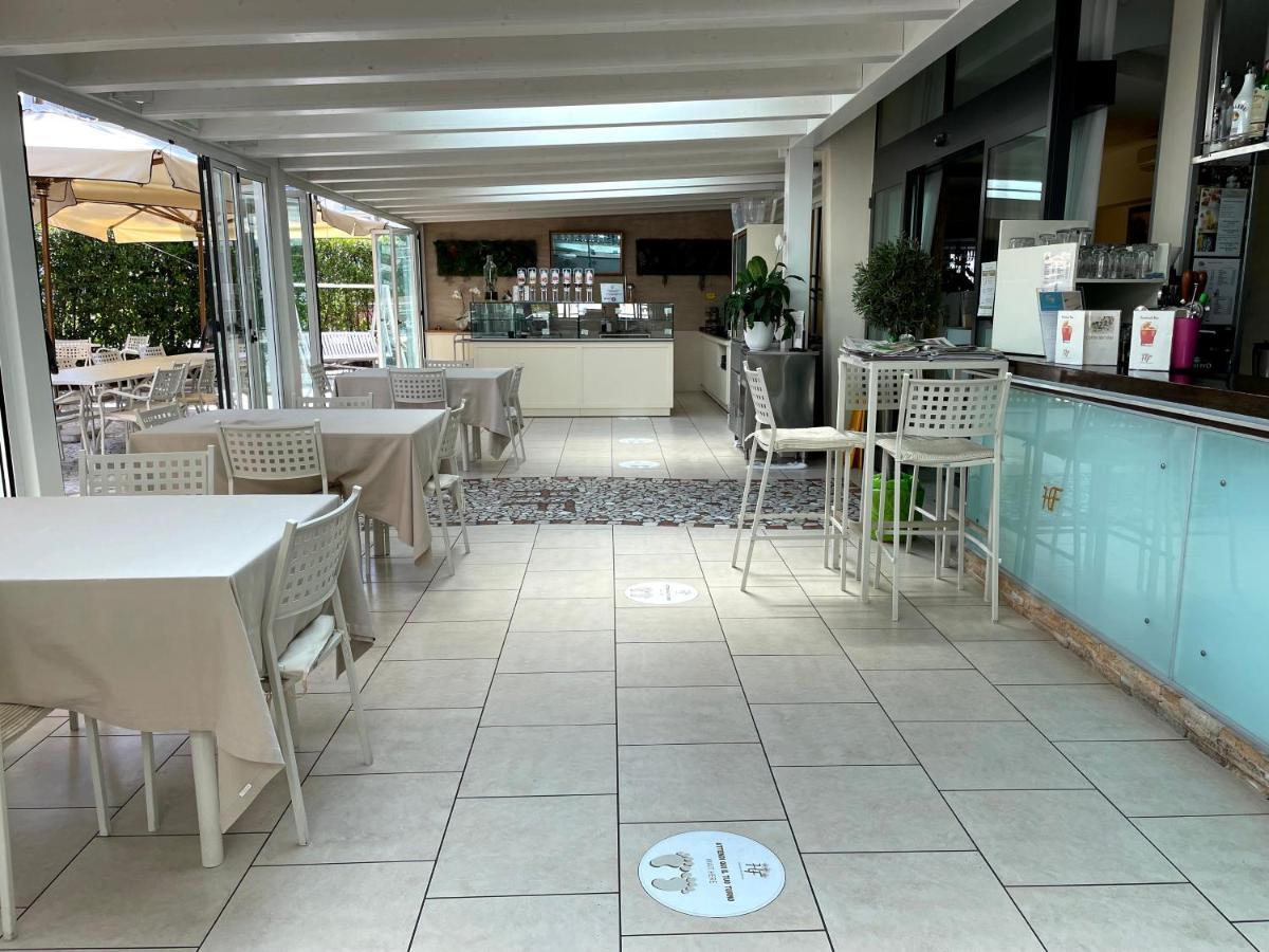 Hotel Franca Milano Marittima Buitenkant foto