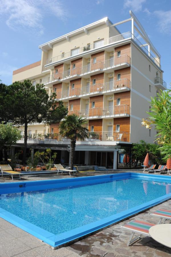 Hotel Franca Milano Marittima Buitenkant foto
