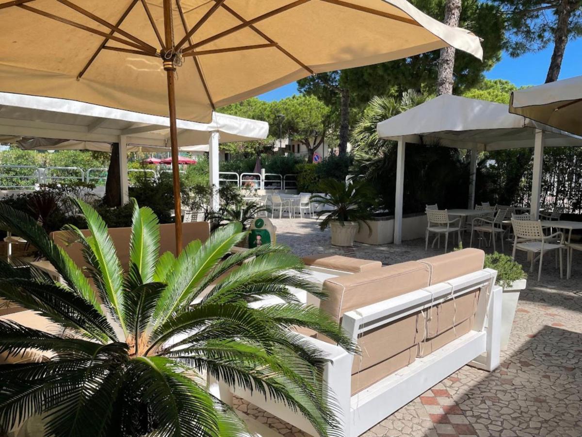 Hotel Franca Milano Marittima Buitenkant foto