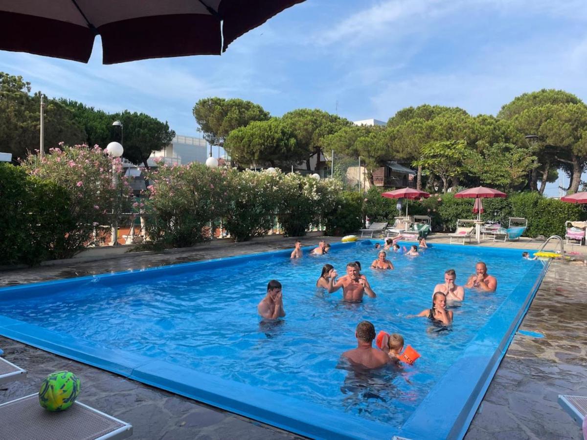 Hotel Franca Milano Marittima Buitenkant foto