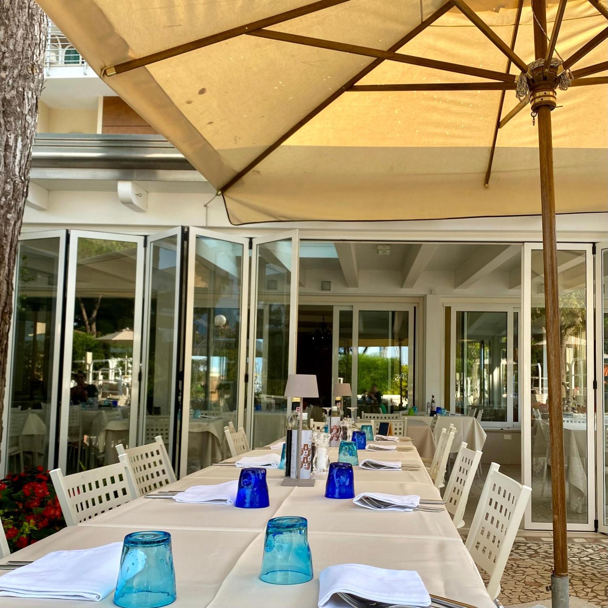 Hotel Franca Milano Marittima Buitenkant foto