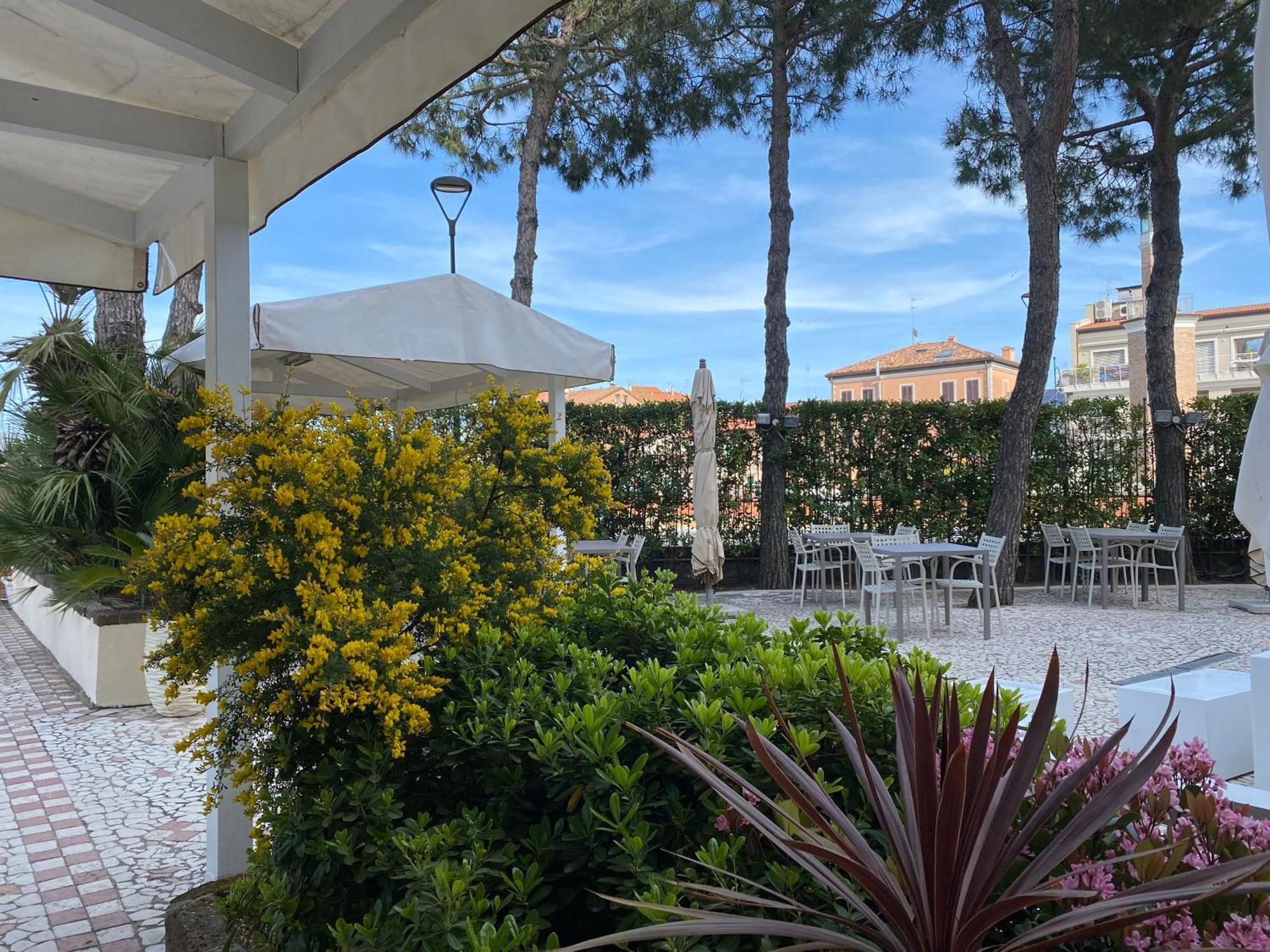 Hotel Franca Milano Marittima Buitenkant foto