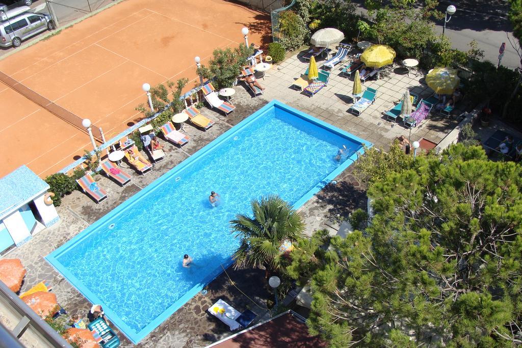 Hotel Franca Milano Marittima Buitenkant foto