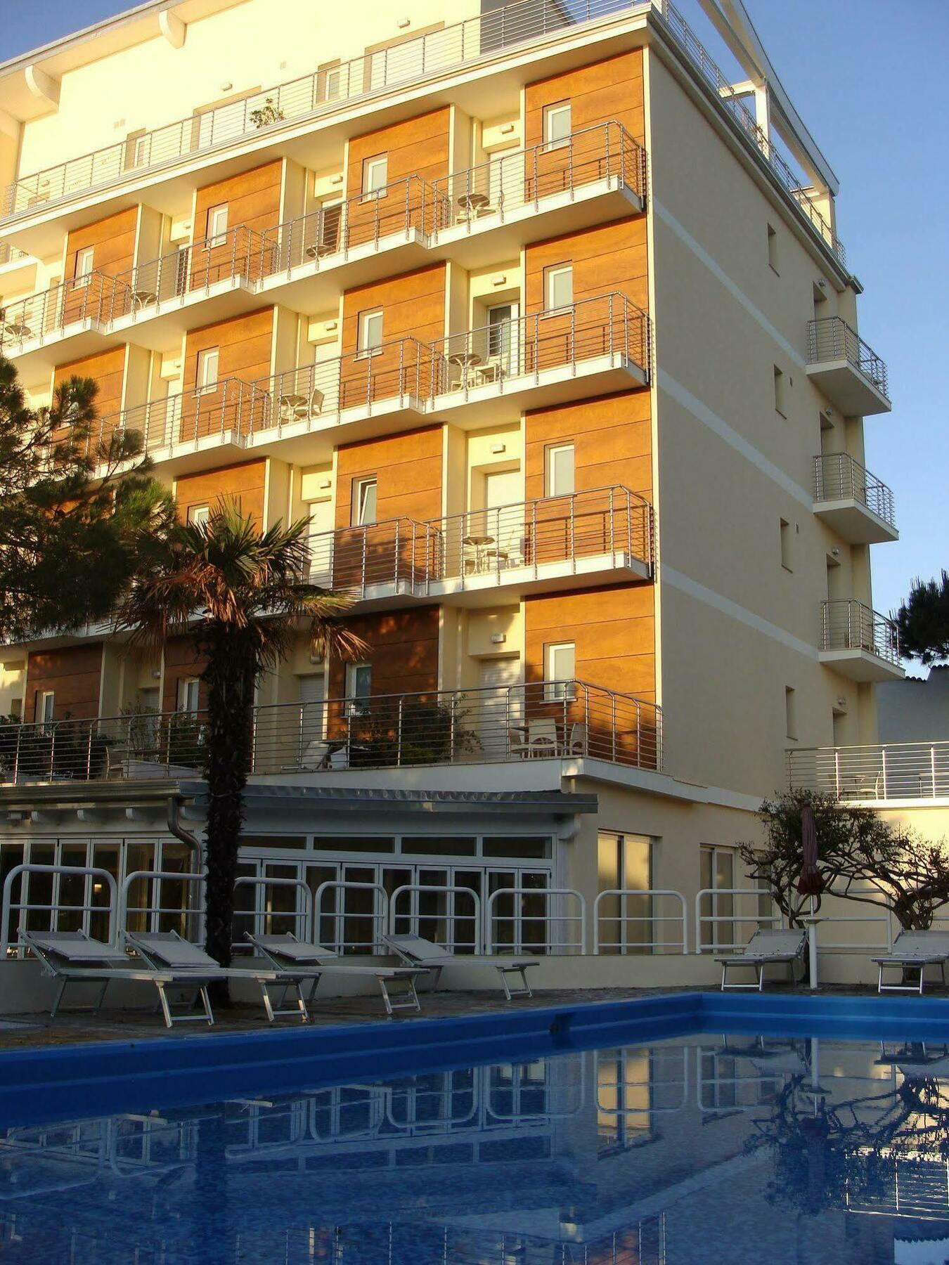 Hotel Franca Milano Marittima Buitenkant foto